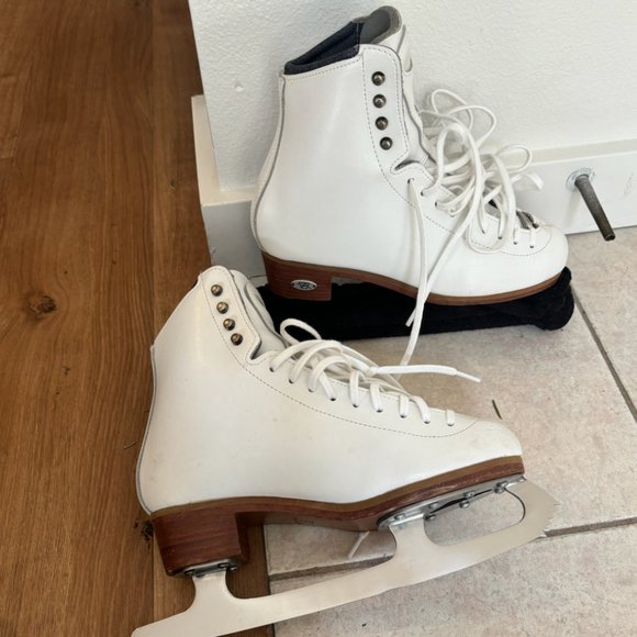 Riedell Stride Boots + Blades - Picture 2 of 4
